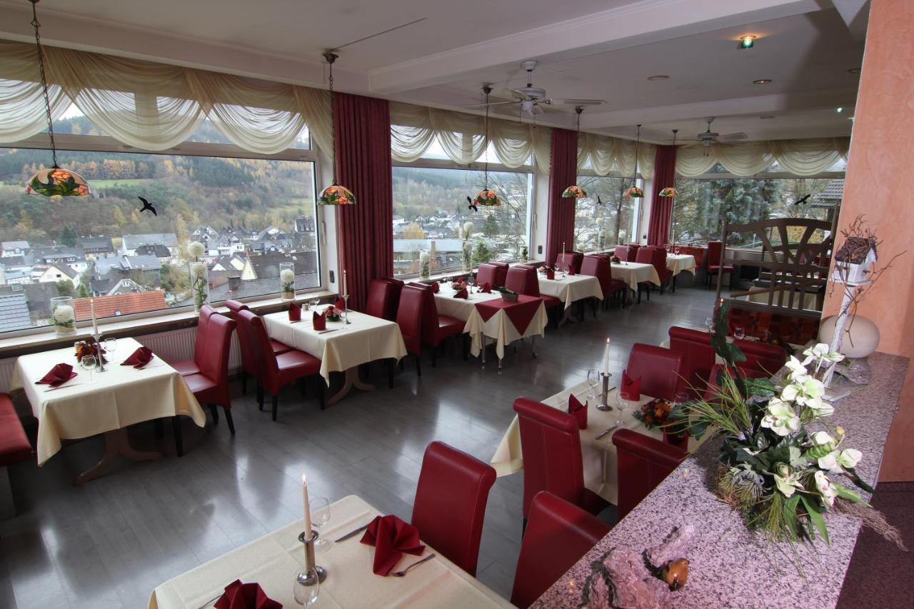 Hotel Lahnblick บาด ลาสเฟอ ภายนอก รูปภาพ