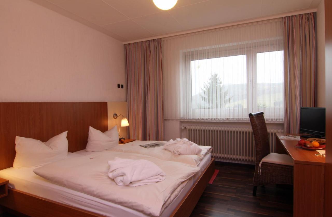 Hotel Lahnblick บาด ลาสเฟอ ภายนอก รูปภาพ